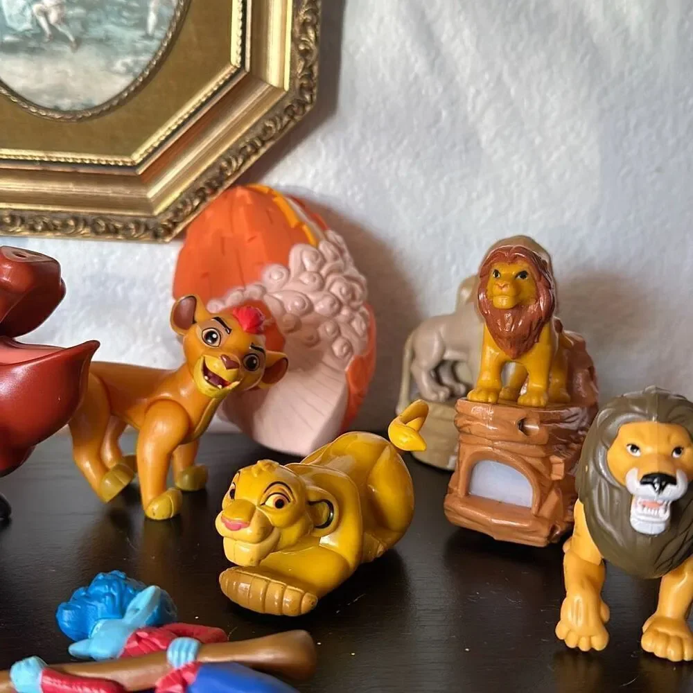 Disney small mini toy bundle lion king tomon and pumba Superman onward